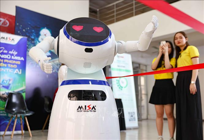 Khu vực trưng bày, giới thiệu sản phẩm trong AI Day 2026. Ảnh: Thanh Tùng - TTXVN